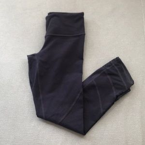 Stylish Purple Polka Dot & Mesh Lululemon Crops